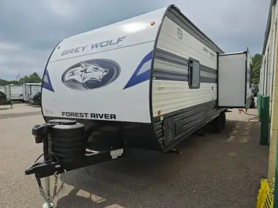 2027 Forest River Cherokee Grey Wolf 26SS photo 4