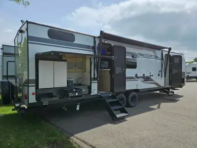 2027 Forest River Cherokee Grey Wolf 29TEBL photo 6