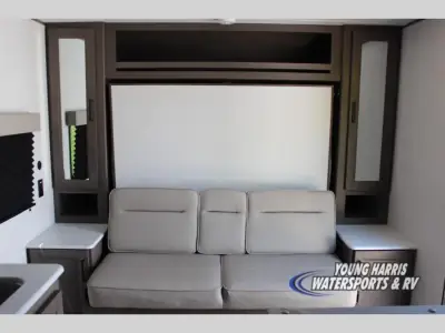2025 Grand Design Transcend One 151RB photo 4