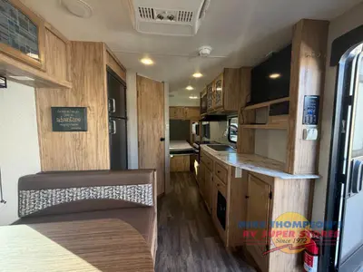 2018 Coachmen RV Freedom Express photo 9