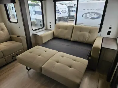 2027 Forest River Cherokee Alpha Wolf 28RLX photo 17