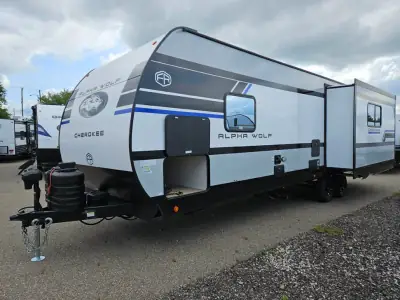 2027 Forest River Cherokee Alpha Wolf 28RLX photo 4