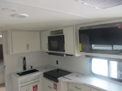 2027 Grand Design Transcend 265BHT photo 10