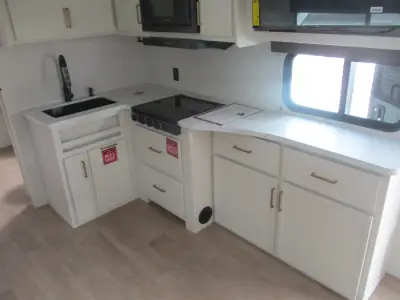 2027 Grand Design Transcend 265BHT photo 9