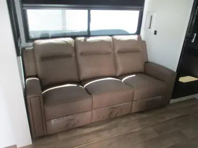 2027 Grand Design Imagine 2300MK photo 10