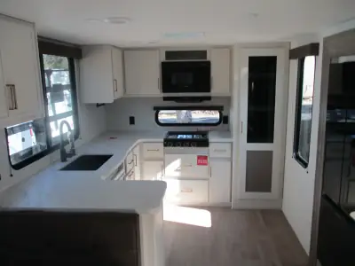 2026 Grand Design Transcend 285RKT photo 11
