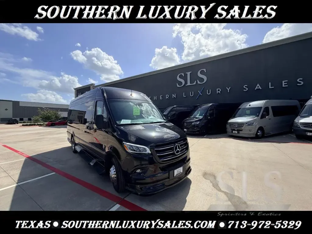 2027 Ogv Luxury Coach V-Drive 10OB exterior