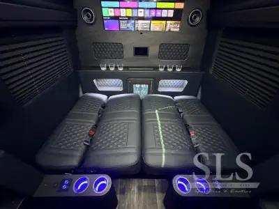 2027 Ogv Luxury Coach V-Drive 10OB photo 39