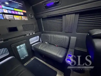 2027 Ogv Luxury Coach V-Drive 10OB photo 37