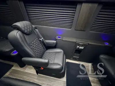 2027 Ogv Luxury Coach V-Drive 10OB photo 33