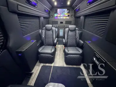 2027 Ogv Luxury Coach V-Drive 10OB photo 29
