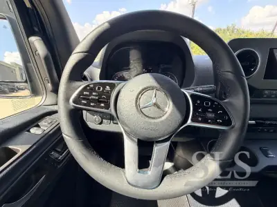 2027 Ogv Luxury Coach V-Drive 10OB photo 12