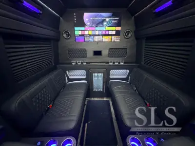 2027 Ogv Luxury Coach V-Drive 10OB photo 35