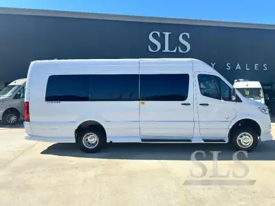 2026 Ogv Luxury Coach V-Cruise 10OBA AWD photo 2