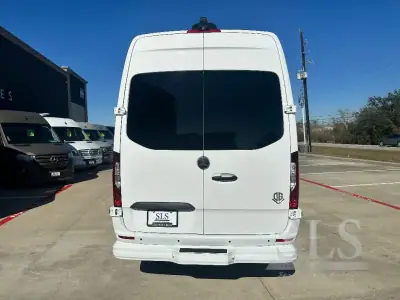 2026 Ogv Luxury Coach V-Cruise 10OBA AWD photo 4