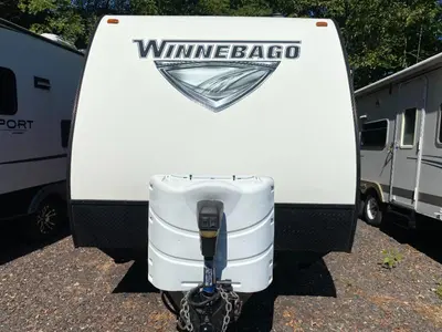 2019 Winnebago Micro Minnie photo 2