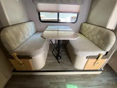 2019 Winnebago Micro Minnie photo 23