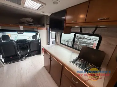 2021 Renegade Villagio photo 19