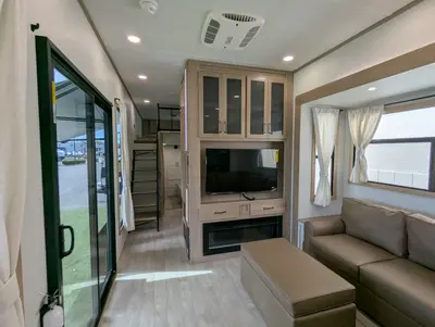 2027 Forest River Sierra Destination photo 27