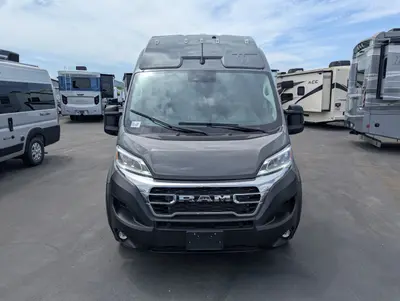 2027 Winnebago Solis photo 4