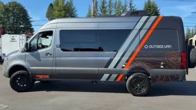2027 Outside Van Parks photo 9