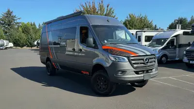 2027 Outside Van Parks photo 6