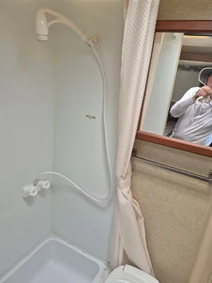 2016 LANCE 1575 TRAVEL TRAILER photo 15