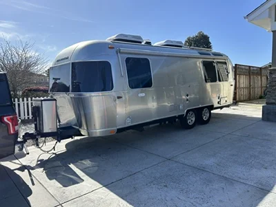 Used 2022 Airstream Flying Cloud 25FB Queen