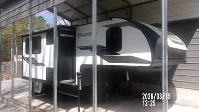 2022 PALOMINO BACKPACK TRUCK CAMPER photo 3