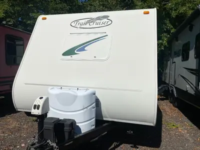 Used 2004 Travel Lite Trail Cruiser 26QBH