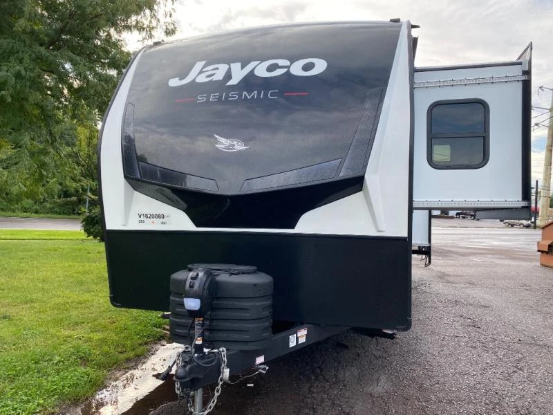 2027 Jayco Seismic exterior