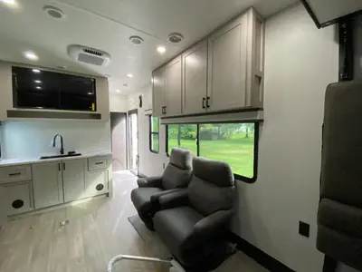 2027 Jayco Seismic photo 27