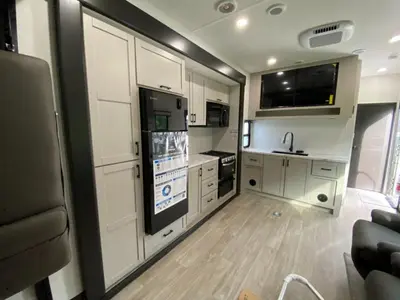 2027 Jayco Seismic photo 29