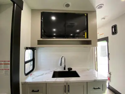 2027 Jayco Seismic photo 37