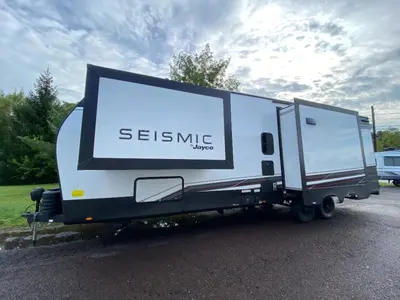2027 Jayco Seismic photo 5