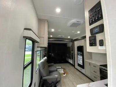 2027 Jayco Seismic photo 20