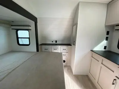 2027 Jayco Seismic photo 43