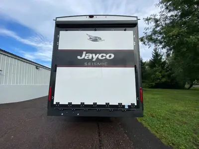 2027 Jayco Seismic photo 10