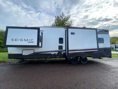 2027 Jayco Seismic photo 6