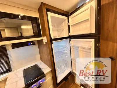 2027 Winnebago Access photo 29