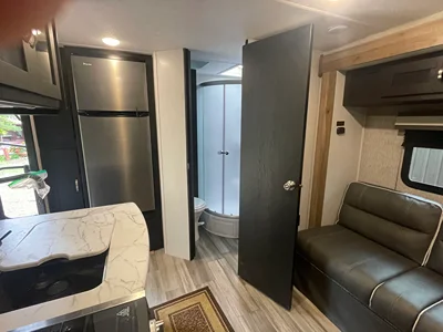 2022 COACHMEN FREEDOM EXPRESS ULTRA LITE photo 6