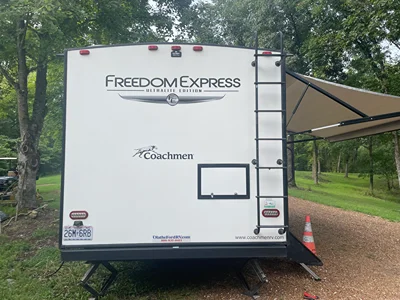 2022 COACHMEN FREEDOM EXPRESS ULTRA LITE photo 3