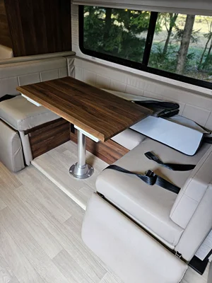 2021 WINNEBAGO NAVION photo 9