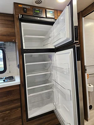 2021 WINNEBAGO NAVION photo 14