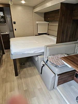 2021 WINNEBAGO NAVION photo 8