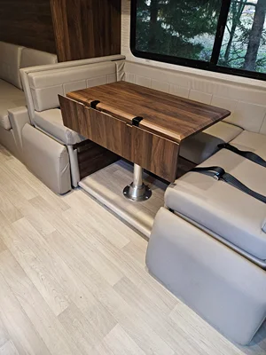 2021 WINNEBAGO NAVION photo 11