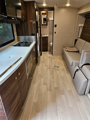 2021 WINNEBAGO NAVION photo 7