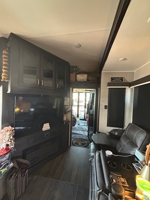 2023 JAYCO SEISMIC LUXURY SERIES photo 16