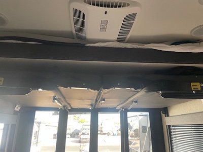 2023 JAYCO SEISMIC LUXURY SERIES photo 11