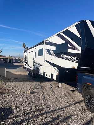 Used 2023 Jayco Seismic Luxury Series 4113